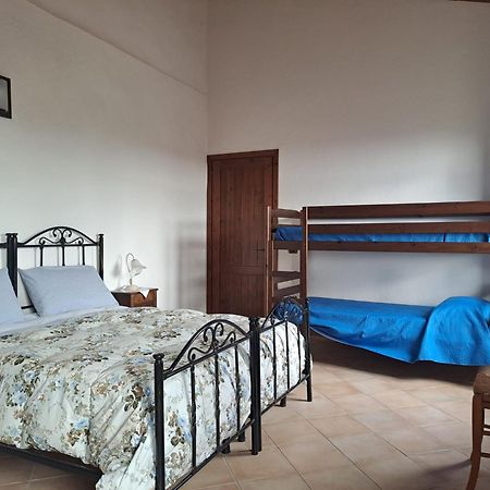 B&B S'Omu Antiga Nureci Ngoại thất bức ảnh