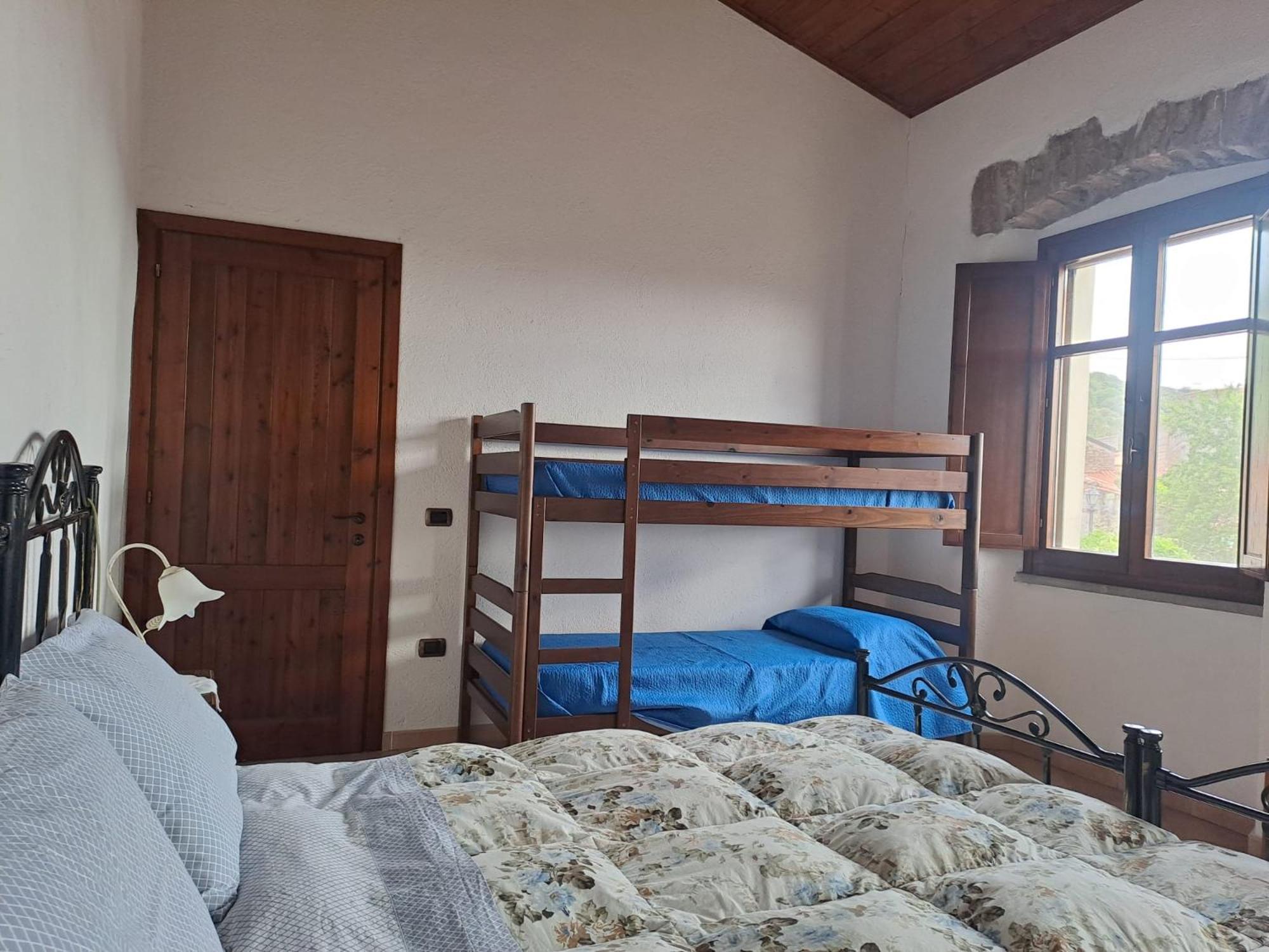 B&B S'Omu Antiga Nureci Ngoại thất bức ảnh